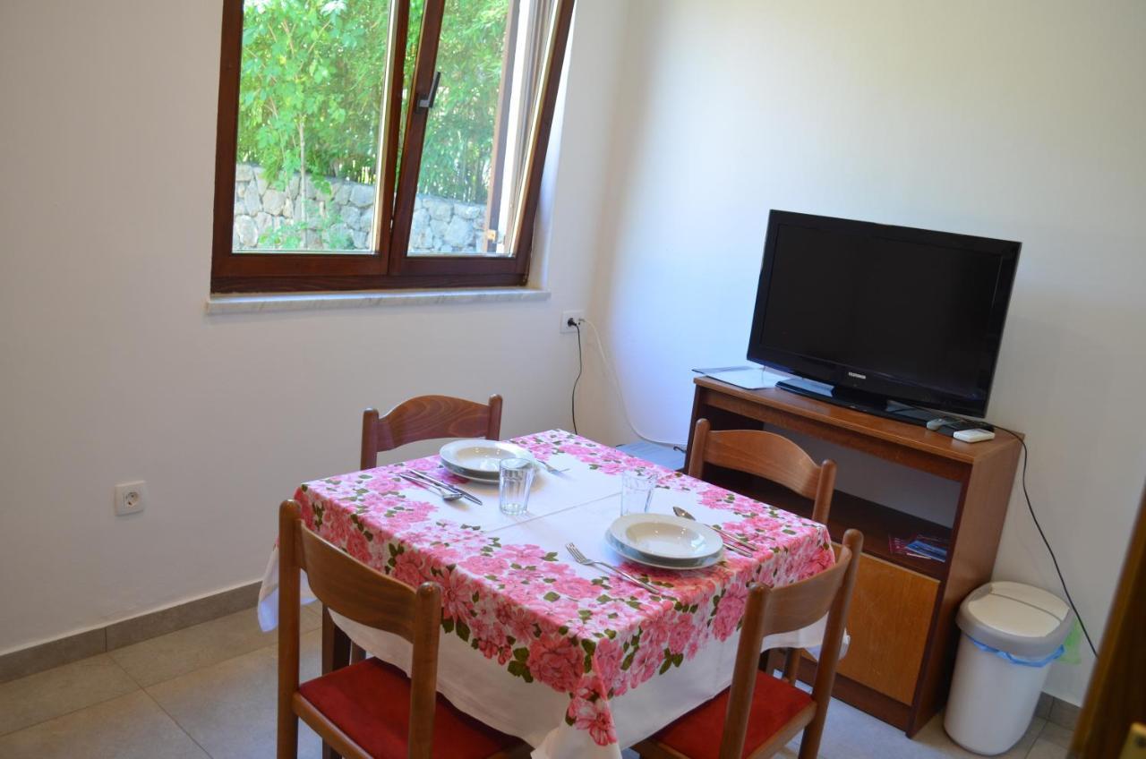 Apartments Mare Malinska Luaran gambar