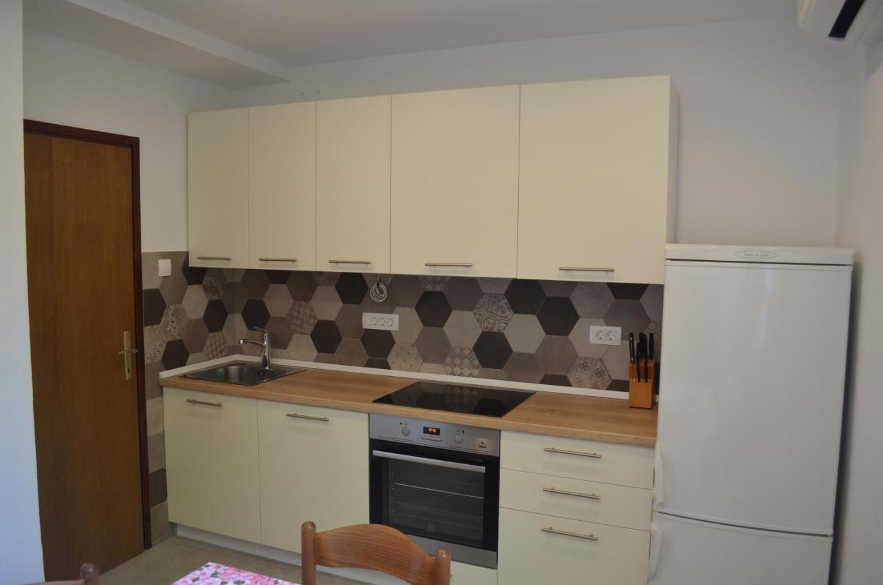 Apartments Mare Malinska Luaran gambar
