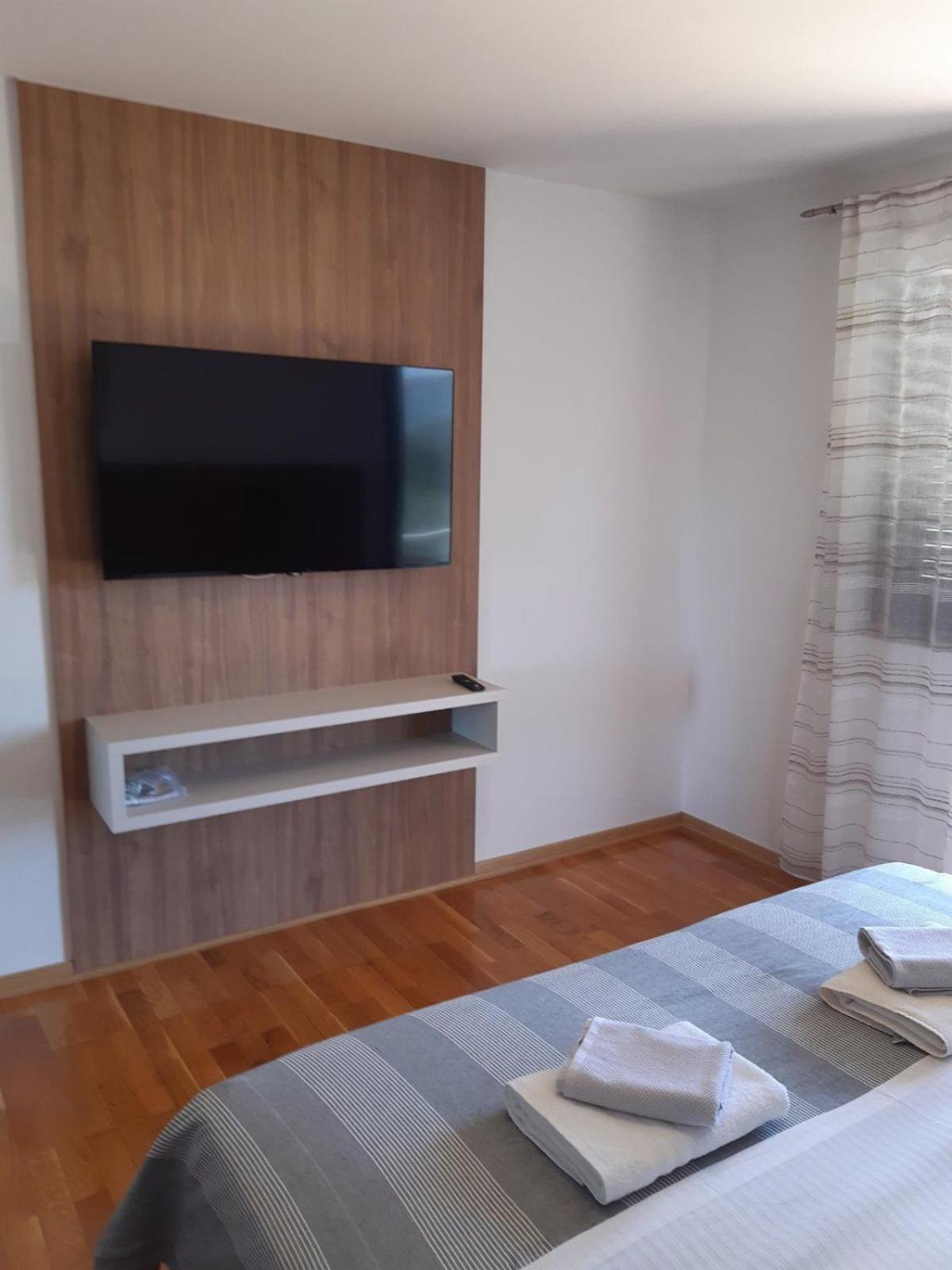 Apartments Mare Malinska Luaran gambar