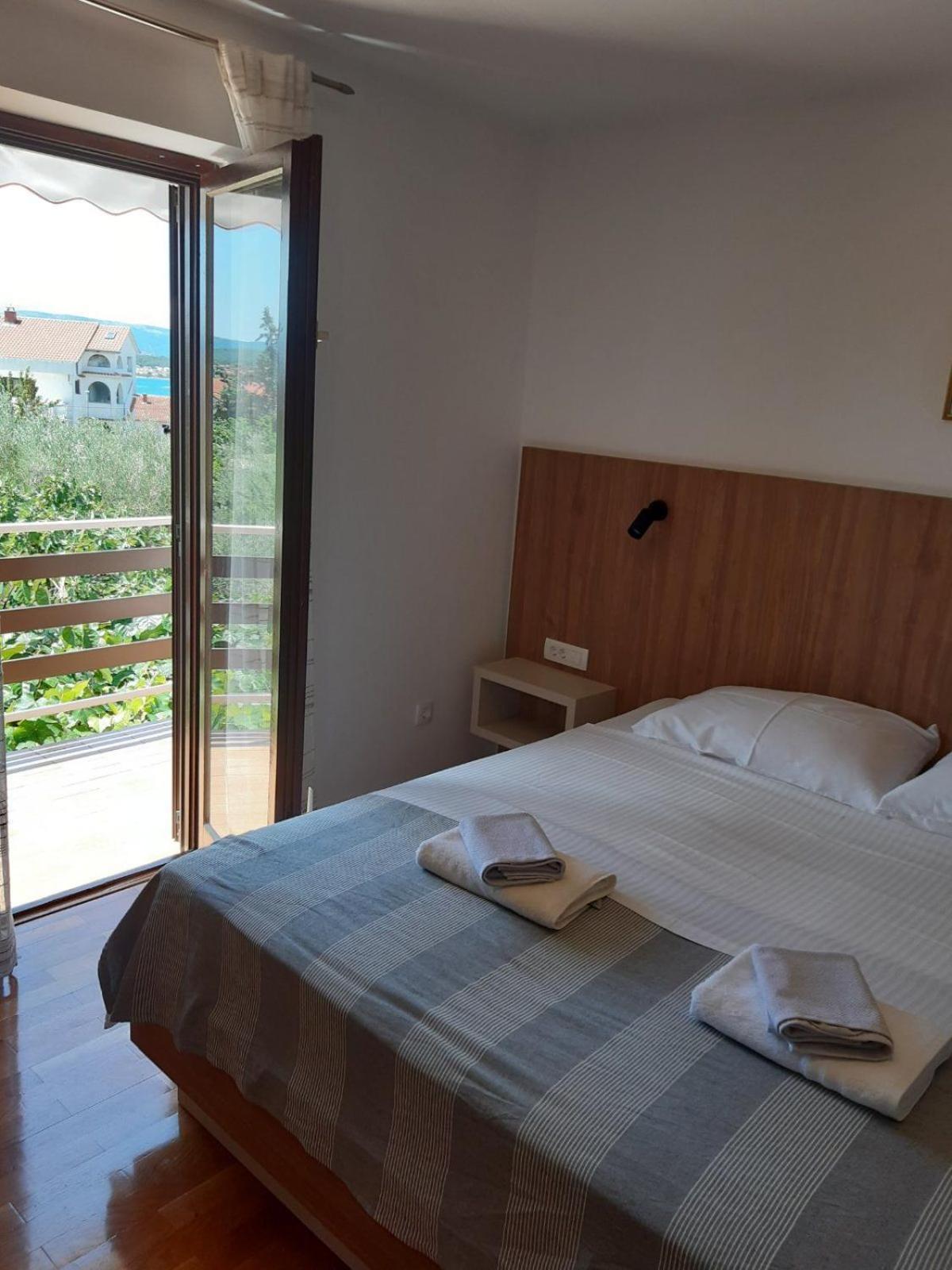 Apartments Mare Malinska Luaran gambar