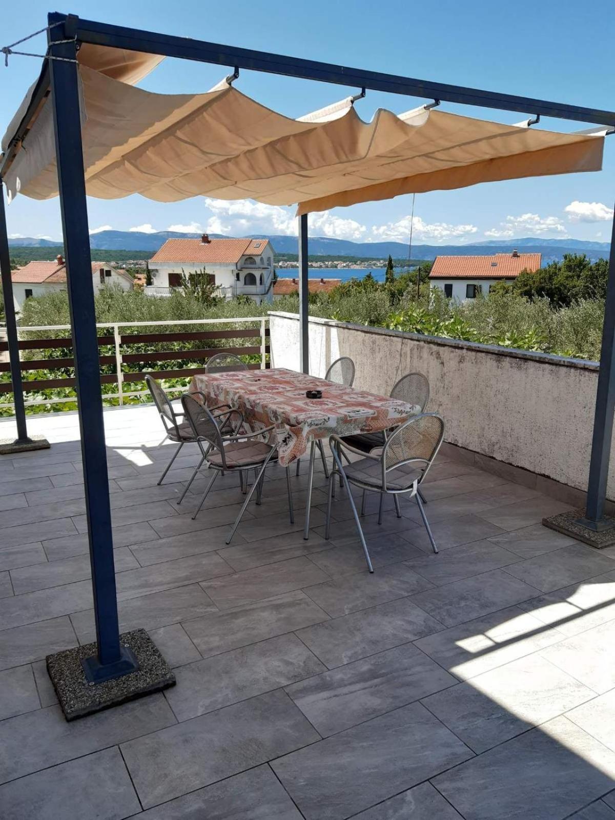 Apartments Mare Malinska Luaran gambar