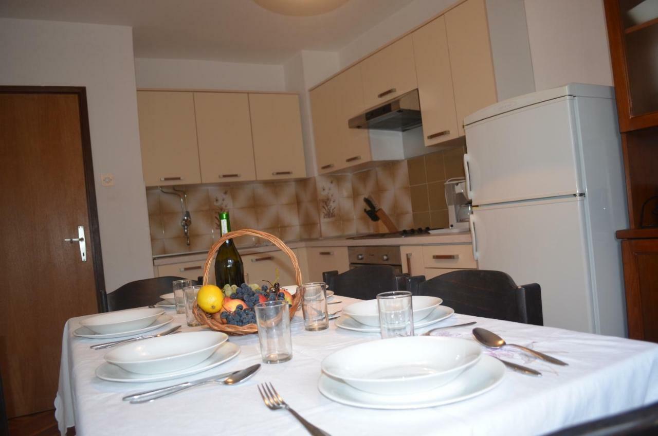 Apartments Mare Malinska Luaran gambar