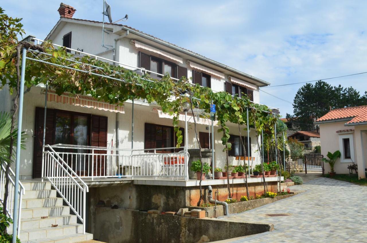 Apartments Mare Malinska Luaran gambar