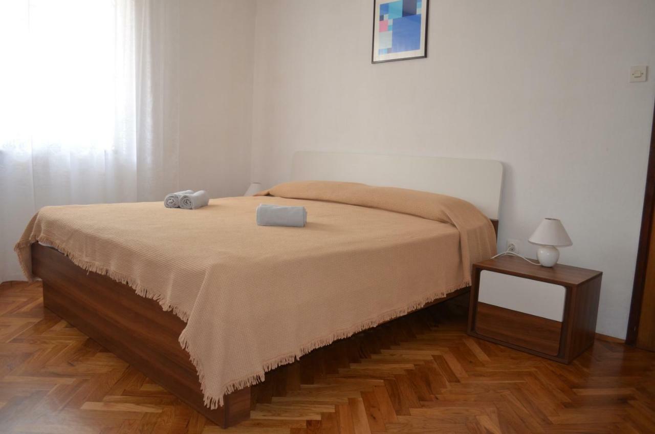 Apartments Mare Malinska Luaran gambar