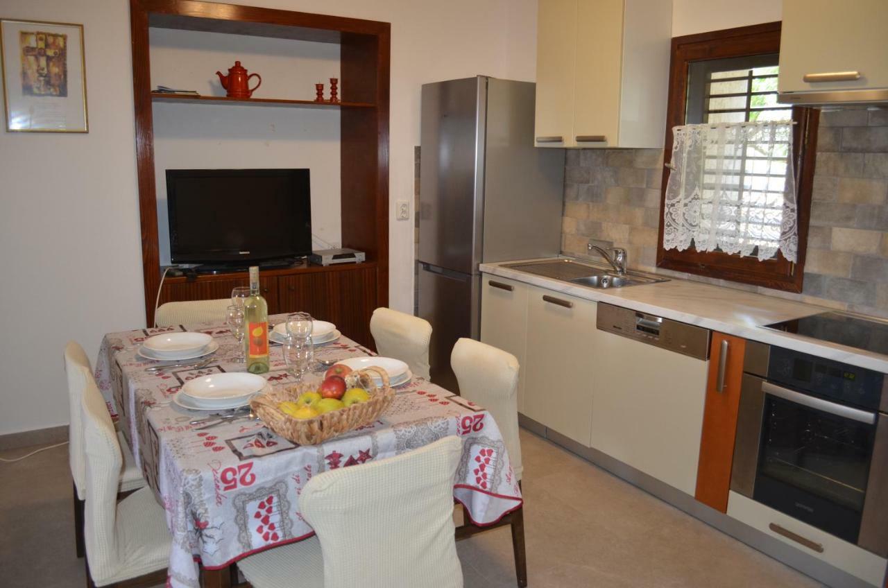 Apartments Mare Malinska Luaran gambar