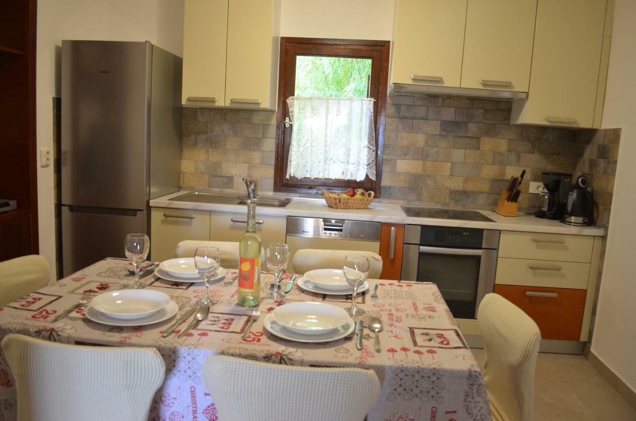 Apartments Mare Malinska Luaran gambar